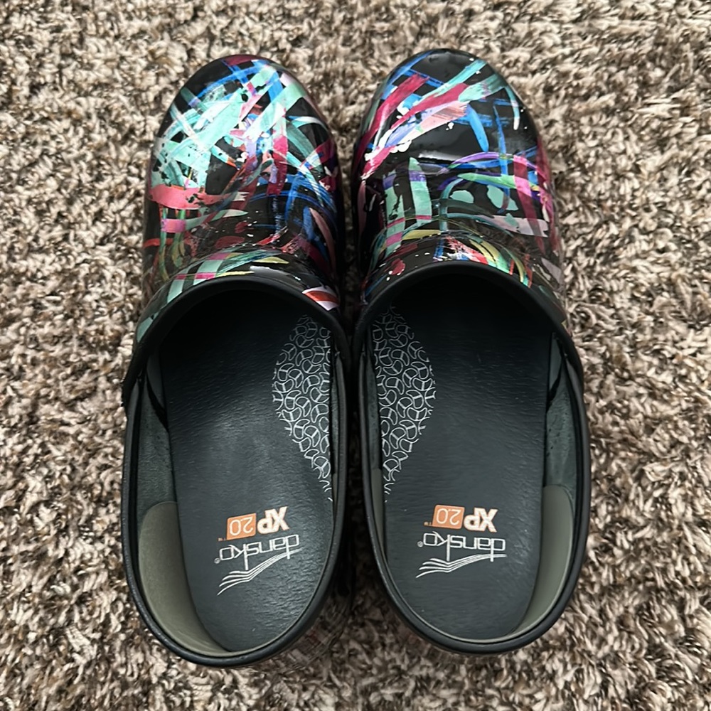 Dansko XP 2.0 Clogs - Picture 4 of 5